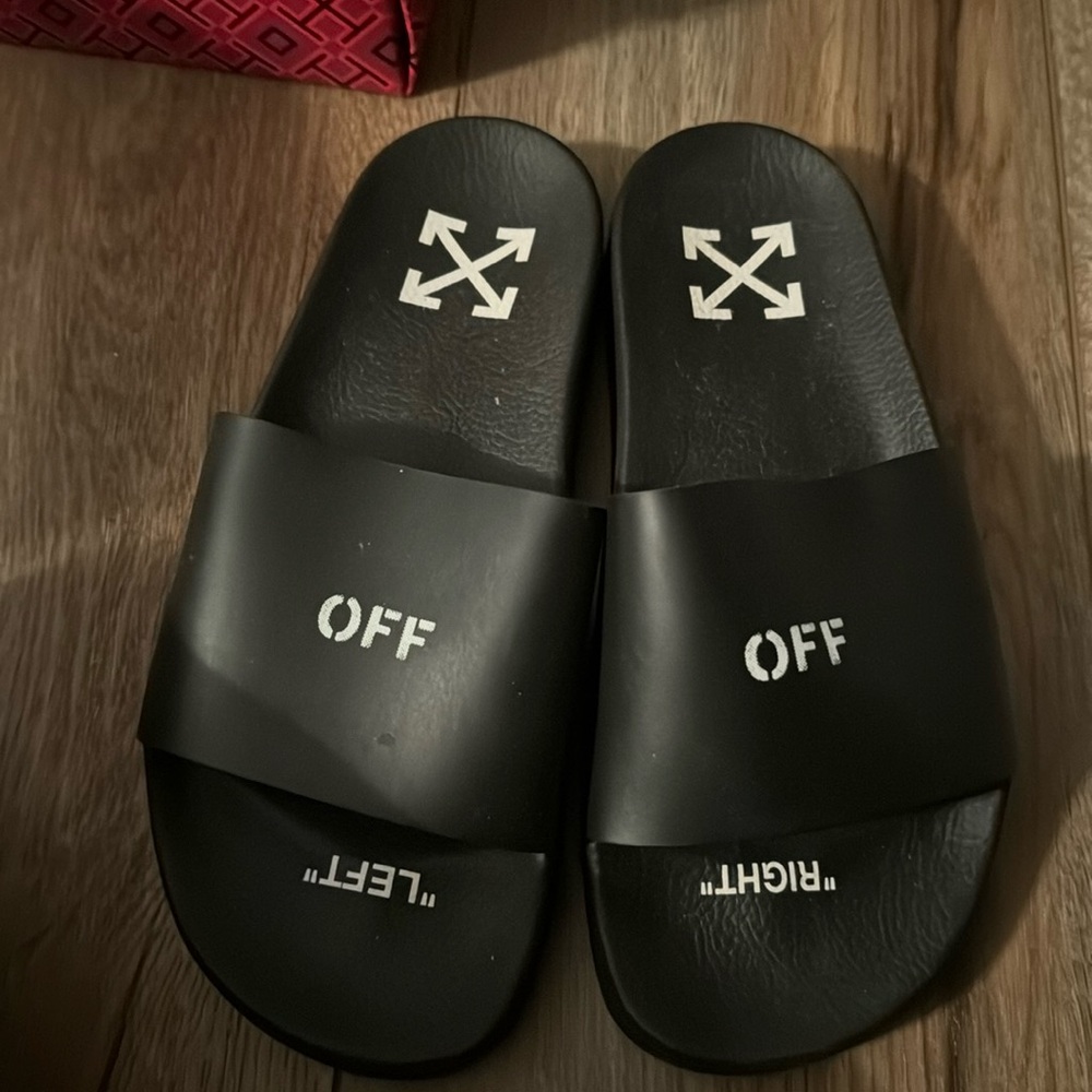 OFF WHITE black and white slides